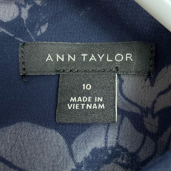 ANN TAYLOR NAVY AND WHITE FLORAL MIDI DRESS - Picture 7 of 7